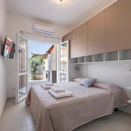 Apartment Moderna By Propertize Villasimius